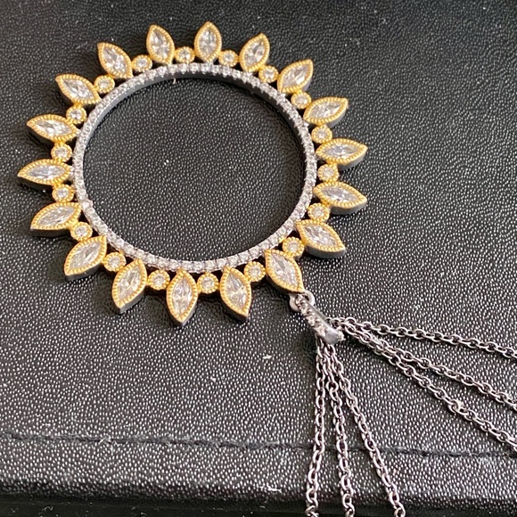 Freida Rothman 14K Gold RARE $500 Floral Necklace! - Picture 2 of 3